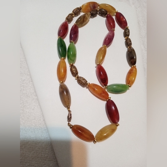 VTG Necklace Lucite/Acrylic Gem Colored w Filigree Beads Look Of Gemstones 33" - Picture 3 of 5